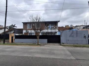Casa · 112m² · 3 Ambientes · 1 Cochera · Venta - Casa 3 Amb - en Dos Plantas C/cochera - P/ Vivienda o Renta - General Pacheco - Tigre