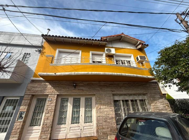 Casa · 150m² · 4 Ambientes · 1 Cochera