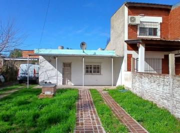 Casa · 70m² · 4 Ambientes · Casa en Venta - Bolivia Al 1600 - Escobar