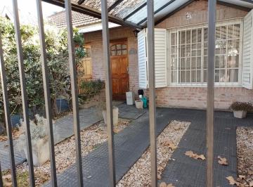 Casa · 92m² · 3 Ambientes · 1 Cochera · Duplex