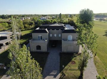 Casa de 11 ambientes, Pilar · Casa de Estilo Francés Moderno | 11 Amb | 900 m² Sobre Lote de 2.047 m² | Estancias Golf, Pilar