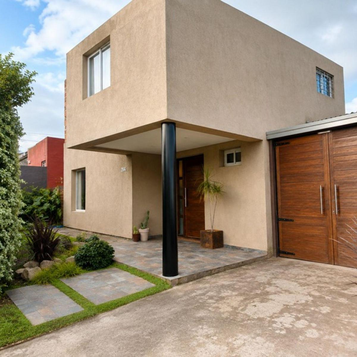 Casa 4 amb, 375m² con jardín y quincho — Jardín de Peralta Ramos