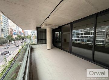 Oficina comercial · 91m² · 1 Cochera · Oficina en Alquiler en Belgrano. Seguridad. Cochera. Balcon