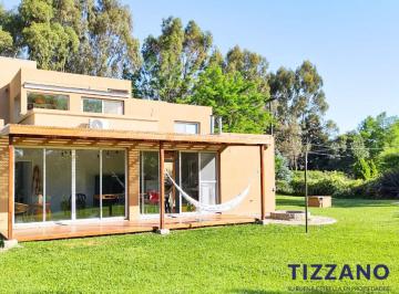 Casa · 265m² · 4 Ambientes · Venta Casa en Barrio Estancia San Juan 2