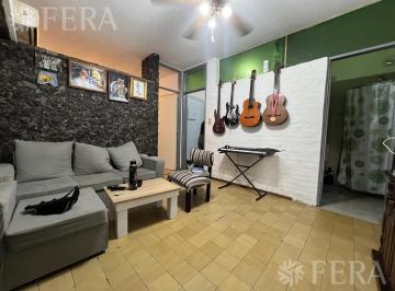 Casa · 86m² · 4 Ambientes · 1 Cochera · Venta de Casa 4 Ambientes en Bernal Este