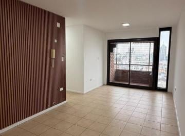 Departamento · 60m² · 6 Ambientes · Departamento en Bv. Illia