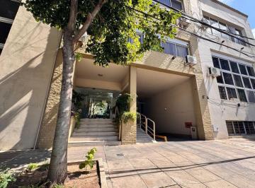 Departamento · 52m² · 2 Ambientes · 1 Cochera · Alquiler Depto 2 Amb C/ Patio y Cochera Florida o