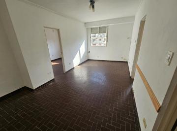 Departamento · 37m² · 2 Ambientes · Alquiler Depto 2 Amb Al Contrafrente en Caballito