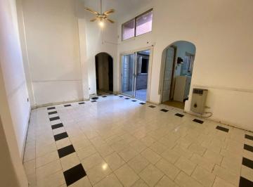 Departamento · 49m² · 2 Ambientes · Venta Depto 2 Amb con Patio Av H. Yrigoyen