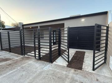 Casa de 5 ambientes, Córdoba · Venta Casa en B° Escobar - 3 Dorm. y Pileta