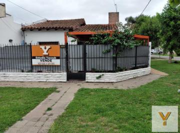 Casa · 90m² · 3 Ambientes · 1 Cochera · Casa en Venta - 2 Dorm. 1 Baño - Cochera - 90 m² - Los Hornos, La Plata