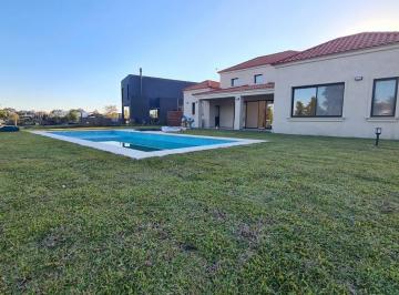 Casa · 180m² · 5 Ambientes · 2 Cocheras · Venta Casa 5 Amb. Al Río Barrio San Benito Villanueva Tigre