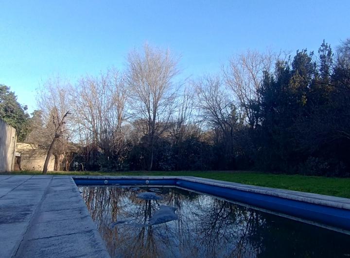 Casa · 220m² · 5 Ambientes · 2 Cocheras