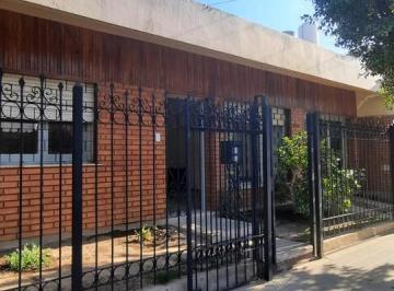 Casa · 310m² · 6 Ambientes · 2 Cocheras · Casa 3 Dorm + 2 Dptos - B Minuzzi