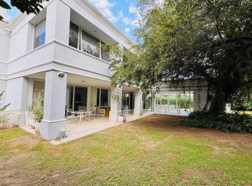 Casa · 1500m² · 15 Ambientes · 2 Cocheras · Casa 5 Dorm - Country Altos del Chateau
