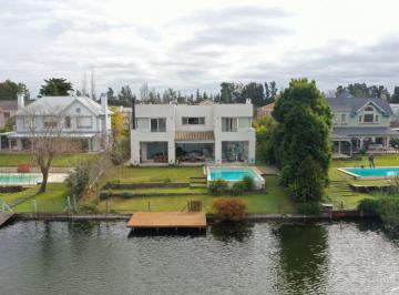 Casa de 10 ambientes, Tigre · Lindisima Casa con 5 Dorm. en Alquiler - Al Agua