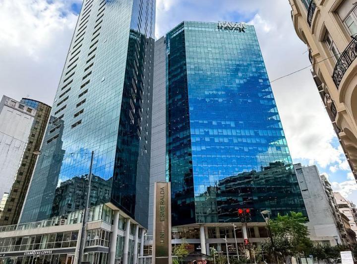 Alquiler Temporario en Retiro – Departamento 2 Ambientes, Full Amenities en Torre Bellini Esmeralda