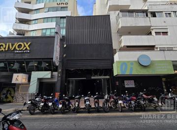 Local comercial · 230m² · 1 Ambiente · Local Comercial - Frente Patio Olmos Bº Centro