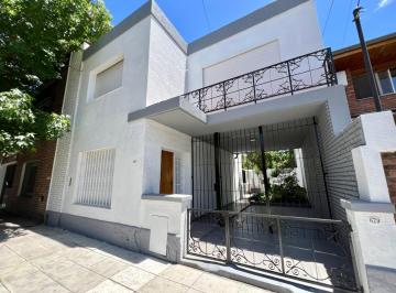 Casa · 96m² · 4 Ambientes · 1 Cochera · Dúplex de 4 Ambientes en Venta en Martínez