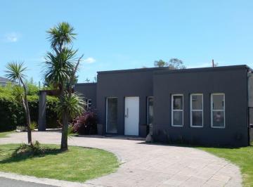 Casa · 120m² · 3 Ambientes · 1 Cochera · Casa Barrio Cerrado Maschwitz Venta