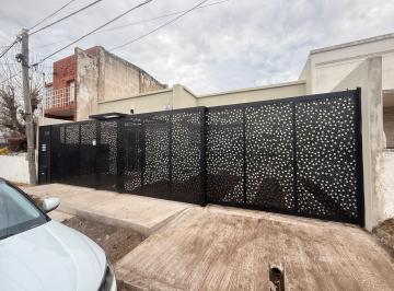 Casa · 107m² · 4 Ambientes · 2 Cocheras · Casa en Venta Ringuelet