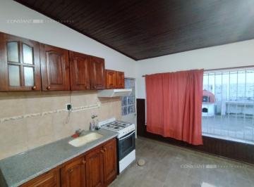 Casa · 4 Ambientes · 1 Cochera · Casa en La Plata