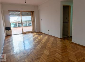 Departamento · 70m² · 4 Ambientes · Venta 4 Ambientes con Patio