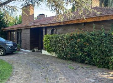 Casa · 75m² · 5 Ambientes · ### Venta Casa en Mapuche Country Club ###