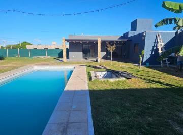 Terreno · 90m² · Venta Salon de Eventos, con Pileta, Ideal Emprendimiento