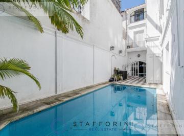 Casa · 355m² · 8 Ambientes · 1 Cochera · Alquiler Casa en Belgrano, 8 Ambientes, Pileta, Terraza, Parrilla