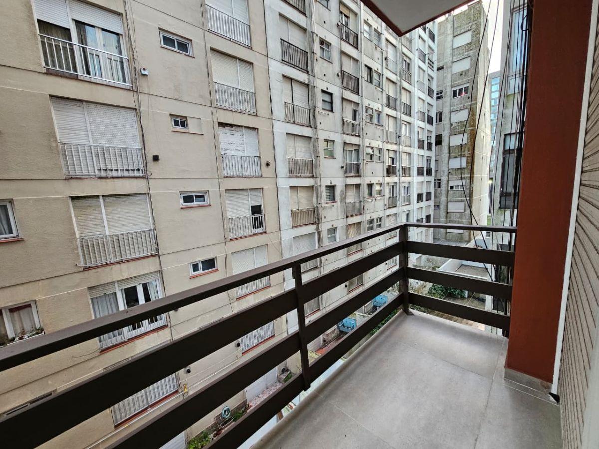 Venta de Departamento 2 Ambientes al Frente con Balcón y Vista al Mar – 9 de Julio 2300, 4°
