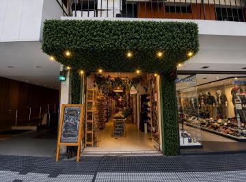 Local comercial · 105m² · Local en Av Santa Fe 1980