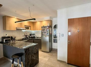 Departamento · 67m² · 3 Ambientes · Departamento por Escalera de 2 Dorm. en Venta - Rosario, Nuestra Señora de Lourdes