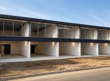 Local comercial · 84m² · 2 Ambientes · 2 Cocheras · Local - Docta Boulevard