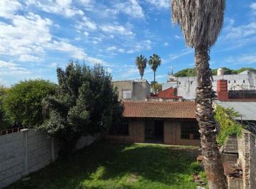 Casa · 214m² · 5 Ambientes · 2 Cocheras · Venta Casa 5 Amb. P. Avellaneda Cochera Quincho