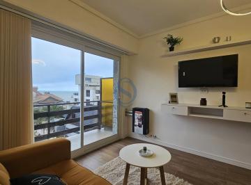Departamento · 42m² · 2 Ambientes · Venta - Departamento Dos Ambientes Reciclado con Doble Balcon y Vista La Mar - Punta Iglesia