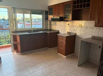 general-san-martin-billinghurst-alquiler-departamento-4-ambientes · Amplio Depto de 4 Amb. C Patio y Balcon