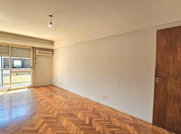 Departamento · 48m² · 2 Ambientes · Senillosa 0 Departamento de 2 Ambientes Al Frente con Balcón. con Renta - Caballito