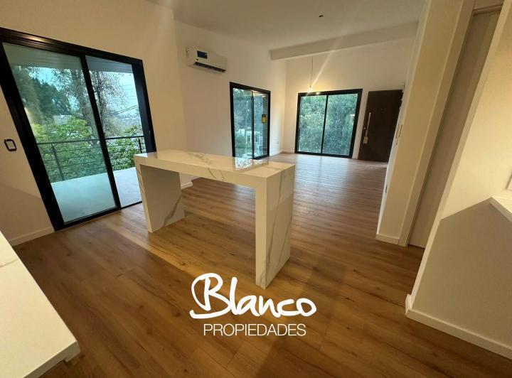 Departamento · 67m² · 3 Ambientes · 1 Cochera