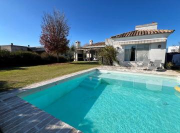 Casa · 174m² · 4 Ambientes · 2 Cocheras · Venta Casa 4 Amb, Jardin, Pileta en El Cantón, Puerto. Escobar, Gba Norte