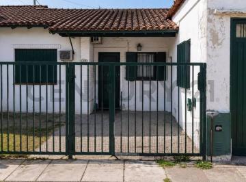 Casa · 122m² · 4 Ambientes · 3 Cocheras · Casa de 4 Ambientes en Venta | Hurlingham