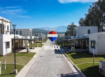 Casa · 190m² · 5 Ambientes · 2 Cocheras · Venta Casa 3 Dorm. La Cercania San Lorenzo Chico