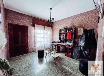 Casa · 250m² · 5 Ambientes · Casa en Venta - 2 Dorm. 1 Baño - Cocheras - 420 m² - Berisso