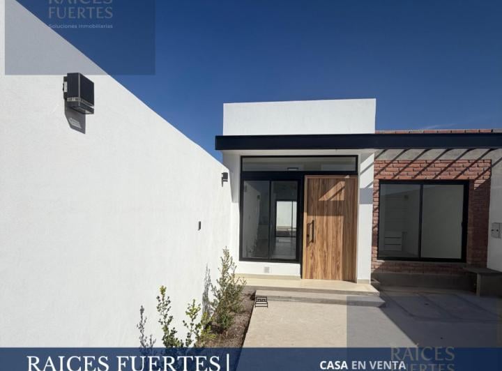 Casa · 2 Dormitorios · 1 Cochera