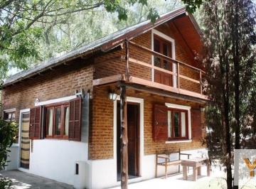 Edificio · 350m² · 18 Ambientes · Edificio Comercial - 12 Dorm. 7 Baños - 900 m² - Reta