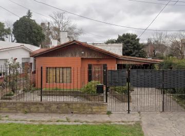 Casa · 5 Ambientes · 1 Cochera · Casa en Venta. Presidente Derqui. Zona Residencial.