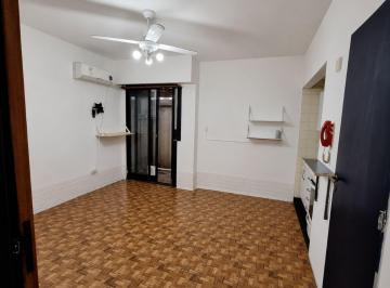 Departamento · 18m² · 1 Ambiente · Venta Monoamb Limite Caballito Apto Prof Patio