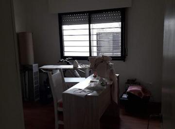 Casa · 90m² · 4 Ambientes · 2 Cocheras · Casa en Venta - 3 Dorm. 1 Baño - Cochera - 350 m² - Pergamino