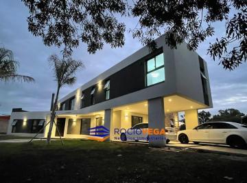 Casa · 272m² · 5 Ambientes · 4 Cocheras · Casa a La Venta en Haras San Pablo, General Rodriguez - Amplia Financiacion
