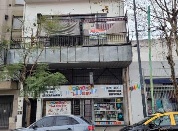 Oficina comercial , Mataderos · Oficinas de Uso Comercial o Profesional 1er Piso por Escalera